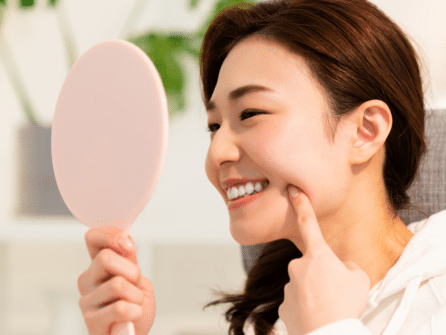 How to Properly Clean Snap-On Dentures